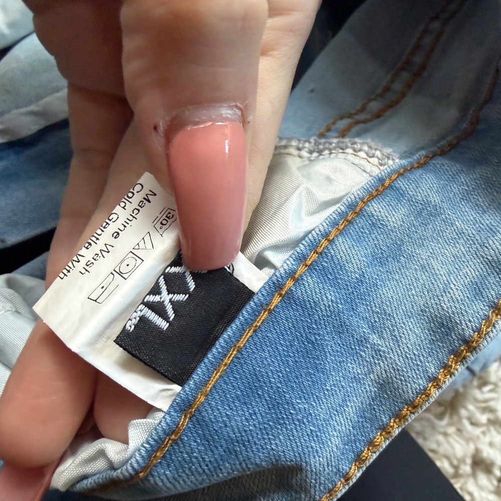 Stylish Zara Denim vintage hippie chick festival Jeans with Butterfly Embroidery - Picture 5 of 5
